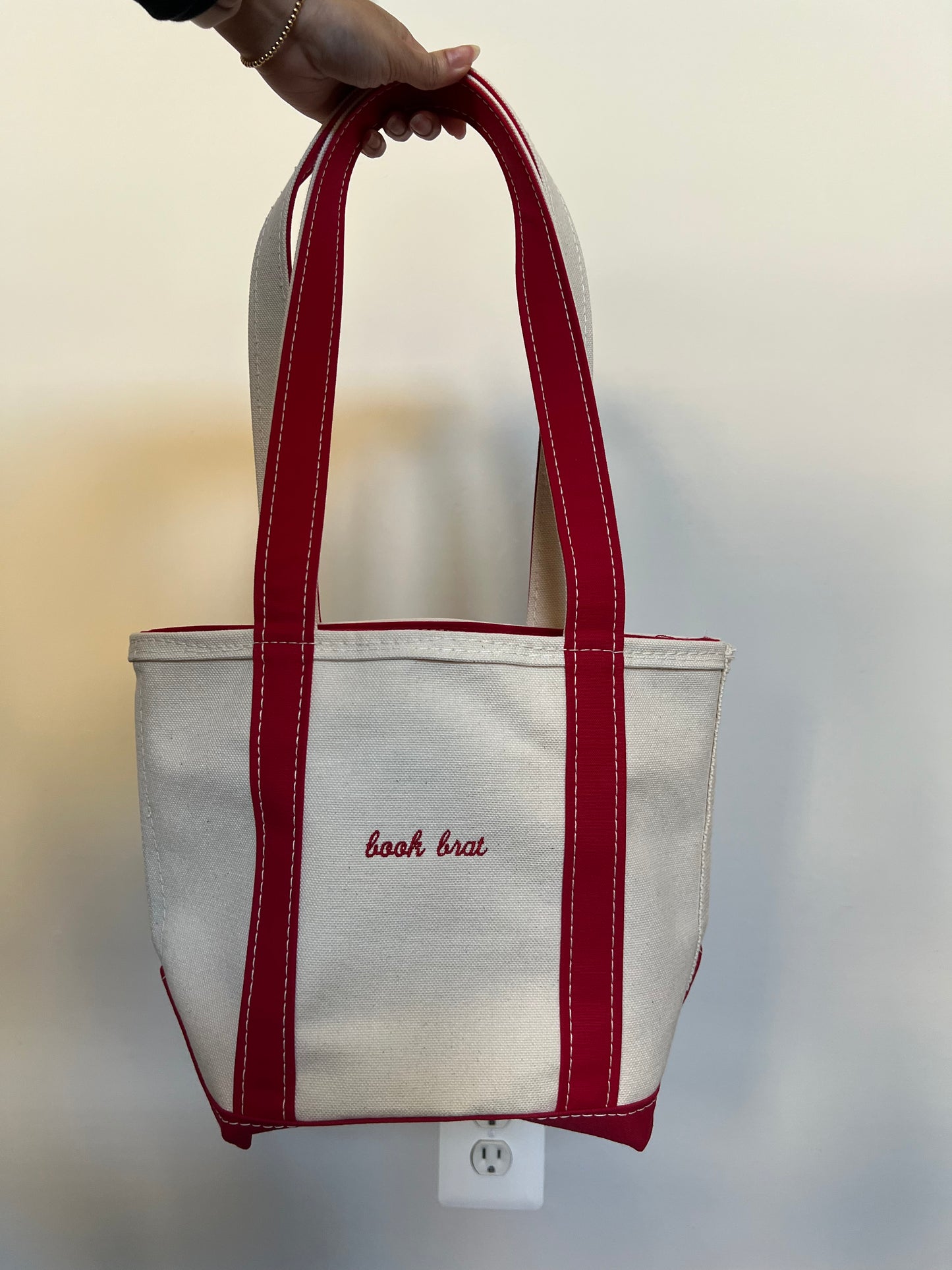 "book brat" Tote Bag with zipper